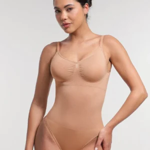 Body Laisa Tanga Seamless con Control de Abdomen y Almohadillas Removibles – Sin Aros - NUDE Frontal