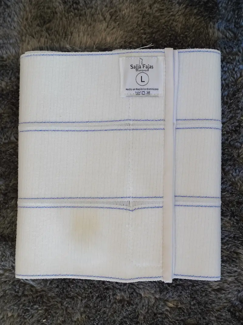 Fajas de 3 Paneles Blanca con Raya Azul